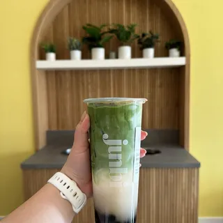 Cold Madagascar Vanilla Matcha Latte**