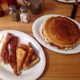 Looks GOOD!!! Eating breakfast with my big bro