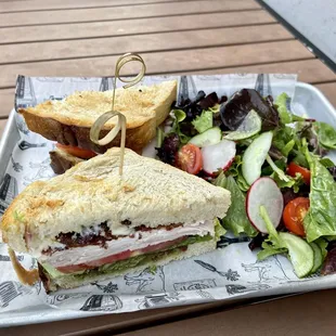 Turkey avocado BLT - 9/10