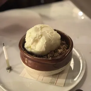 Apple crisp with ginger ice cream