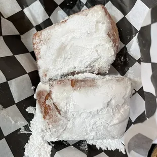 Beignets (2 Pieces)