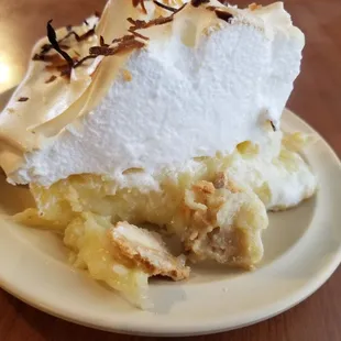 Coconut cream pie