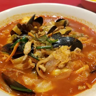 Their champong is not authentic. Soup tastes like instant ramen powder. Veggies are soggy, cooked in bulk in advance. Ho hum.
