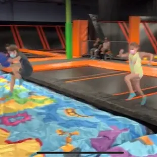 Double jump into crash pad air bag