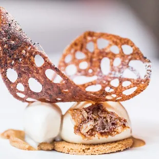 Soy-Balhyo* (): Soy Cookie Topped | Soy Jam | Balhyo Cream | Oat Sorbet | Soy Gavotte