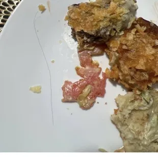 Mi comida tenía cabellos dentro del pan