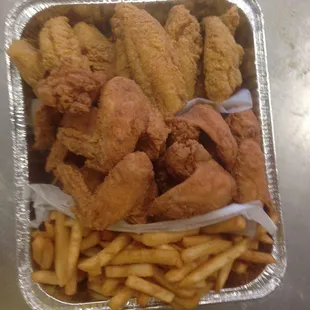 10 perch 10 wings with the fries