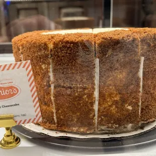 Aieeee!  I love carrot cake but, carrot cheesecake??