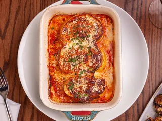 A Tavola Restaurant & Wine Bar