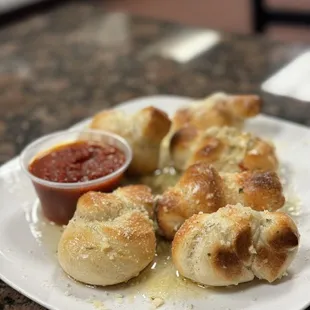 Garlic knots