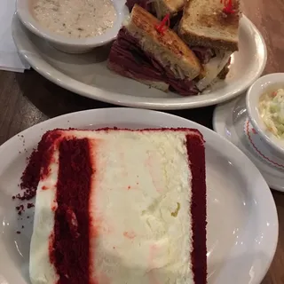 Red Velvet Cheesecake