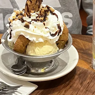 Cookie Monster Sundae