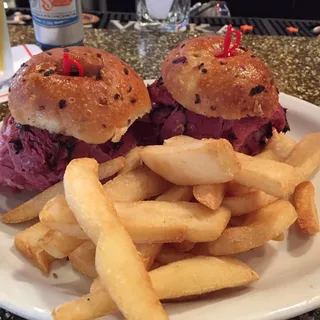 Corned Beef & Pastrami Combo