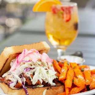 Pulled Pork Sandwich on Texas Toast