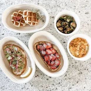 Toast duo // Belgian waffles // Brussels sprouts// Party potatoes