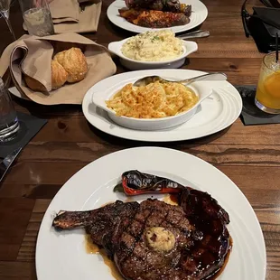 Amazing service,food and atmosphere!