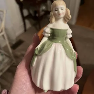 Royal Doulton figurinw