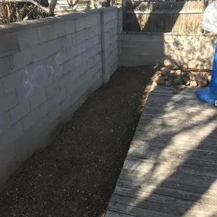 a trash can in the yard