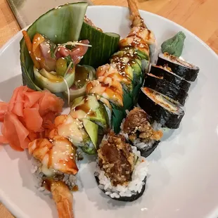 Dragon, fire shrimp, spider crab