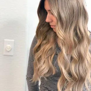 Balayage, Ombre, babylights, highlights, sombre, women's haircut colormelt