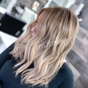 Balayage, ombré , color melt, women's haircut, blonde , highlights