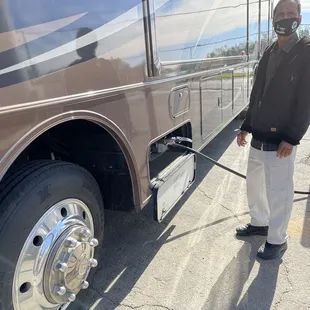 Getting propane with the owner of Jurupa Dairy &amp; Gas, Propane Refill