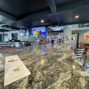 Jus crab bar inside!