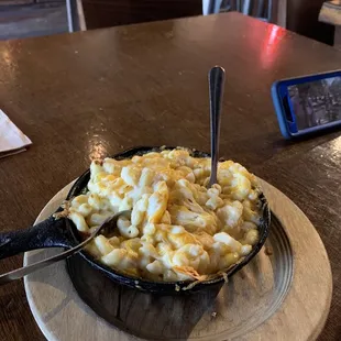 We just had the plain mac n cheese