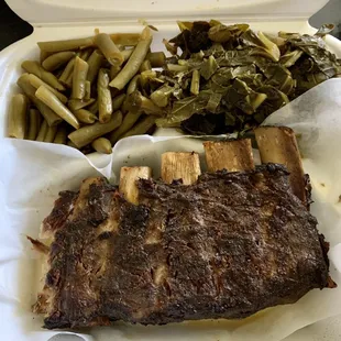 Half rack of ribs w no sauce, collard greens, and green beans