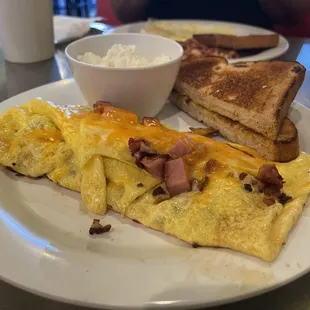 Meat lovers omelette