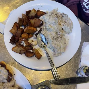 My daughters cold food. No flavor in potatoes