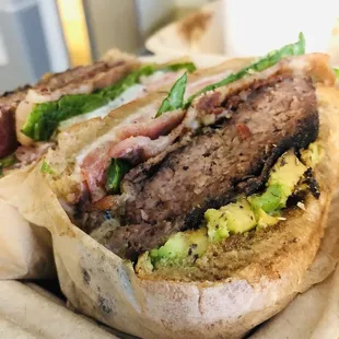 California Burger &quot;Popular&quot;