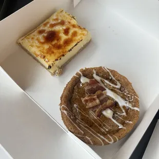 Creme bru le bar, maple bacon cookie in bakery