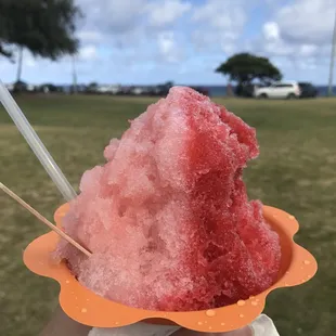Guava (L) and strawberry (R) shave ice
