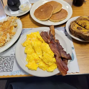 This is what $9 will get you at Just Judy&apos;s. Ordered the hash browns extra.