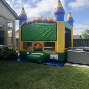 13x13 Jungle Zoo Bounce House