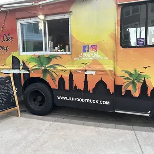 Truck and contact information