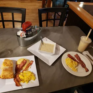 Another delicious breakfast @ Just Peachy!