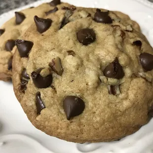 Chewy Gooey Chocolate Chip Cookies