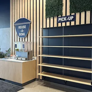 Convenient mobile order pick up area