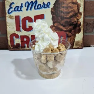 Cheesecake bite Sundae