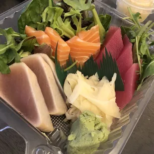 Assorted Sashimi Combo (10 pc)