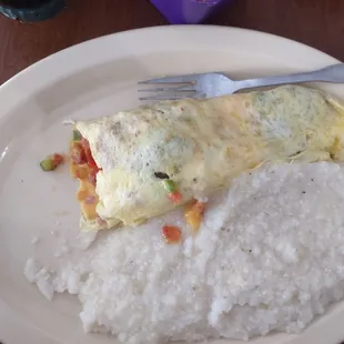 Ultimate, farmers and I had ham and cheese omelette. Came with grits or hash browns and toast or biscuit.