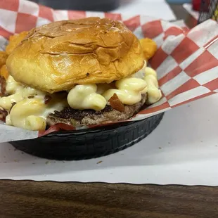 Macaroni &amp; Cheese burger