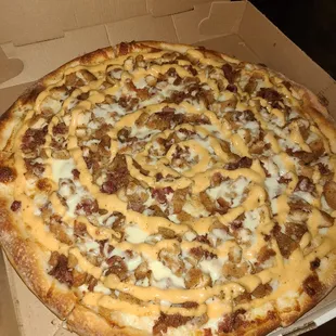Chipotle chicken bacon pizza