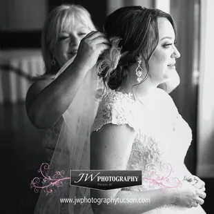 Tucsons best photographer in Tucson Arizona. Www.jwphotographytucson.com 520-730-8697