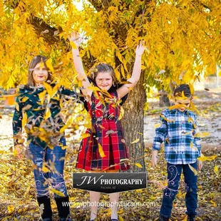 Tucsons best photographer in Tucson Arizona. Www.jwphotographytucson.com 520-730-8697