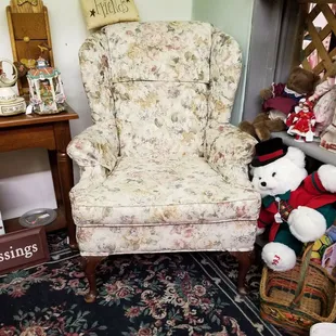 Found a few chairs scattered about booths.