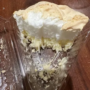 Coconut cream pie