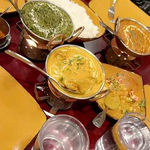 Saag Paneer and Chana Masala and Chicken Makhini (Butter Chicken) and Samosa Chaat